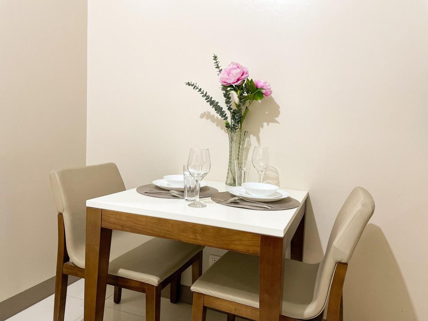 Holiday home Prime Bgc At Uptown Area #ournw28d Manila